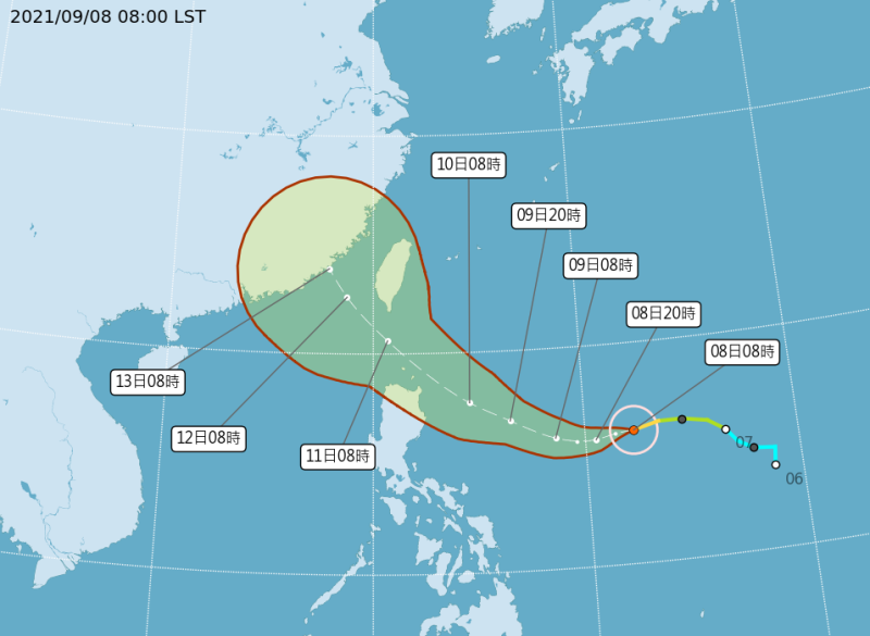 氣象局表示，璨樹颱風持續增強，最快明晚發布海警。   圖：中央氣象局／提供