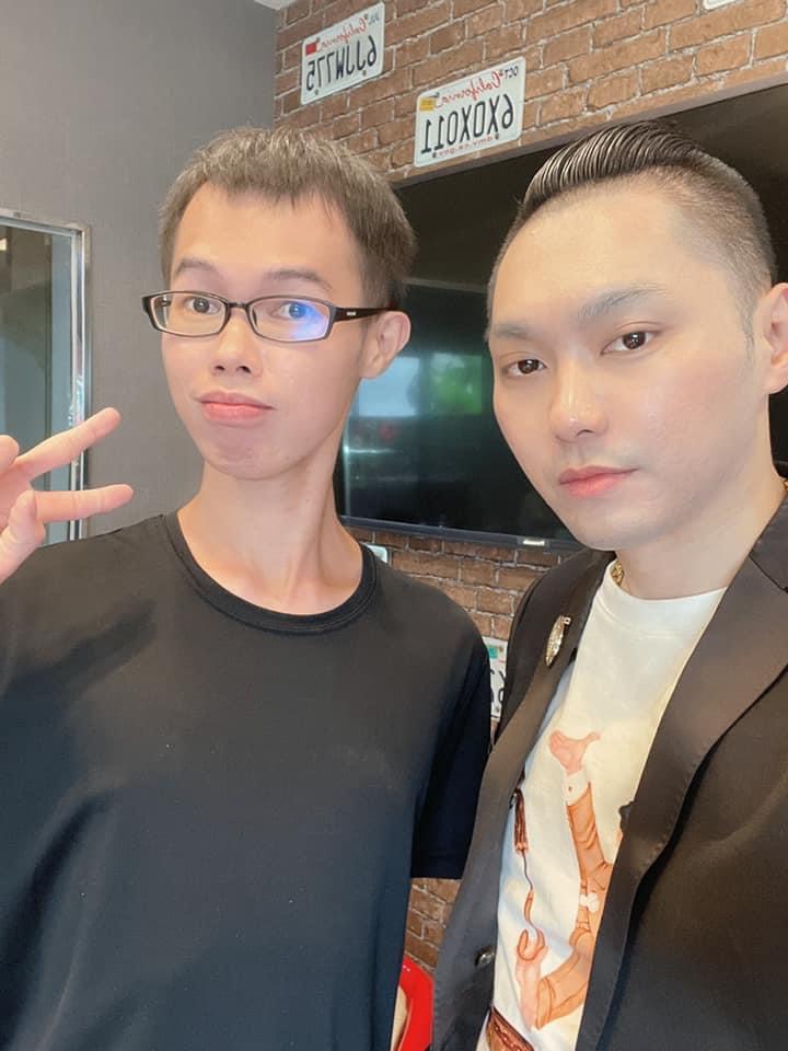 網紅鄧佳華(左)近日被直播主連千毅(右)入取到他的公司上班。   圖：翻攝自臉書