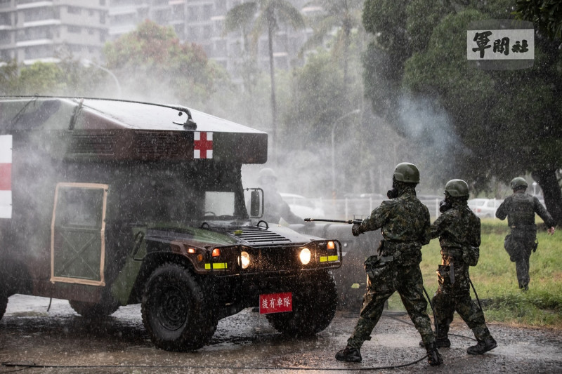 國軍第4作戰區於台南地區實施「生物疫病醫療演練」。   圖：軍聞社記者林澤廷/攝