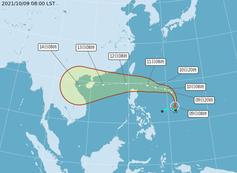 隨著圓規颱風接近，氣象局預估最快明晚發布海上颱風警報。   圖：中央氣象局／提供
