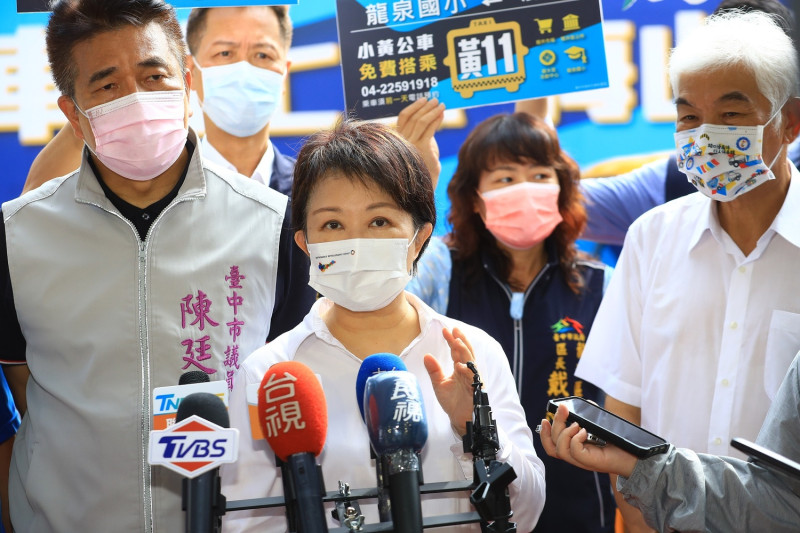 台中市長盧秀燕代表台中市民向高雄火災事故不幸罹難者表示哀悼之意。   台中市政府/提供