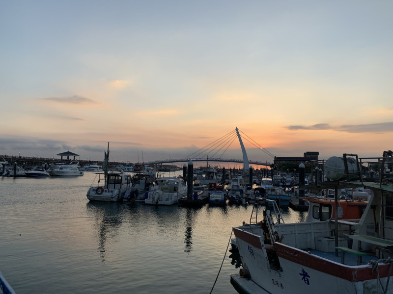 淡水漁人碼頭美麗夕陽。   圖：新北市漁業處提供