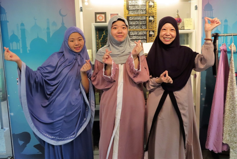 為了讓大家可以感受多樣化的伊斯蘭文化，新北市立圖書館特別從10月23日起，在中和與汐止分館推出「書本上的伊斯蘭之旅」。   圖：新北市立圖書館提供
