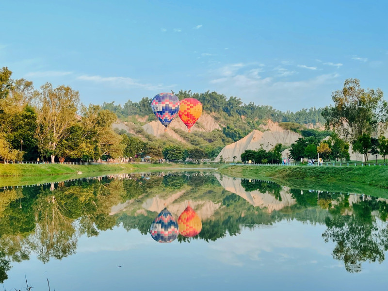 月世界熱氣球活動10/26至11/7再加場啟動。   圖：高市觀光局提供