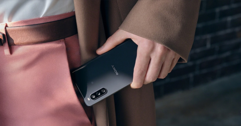 Sony德國分公司宣布，在某些零售管道中，最新的Xperia 10 III手機將不附充電器，圖為Xperia 10 III手機。   圖：取自官網