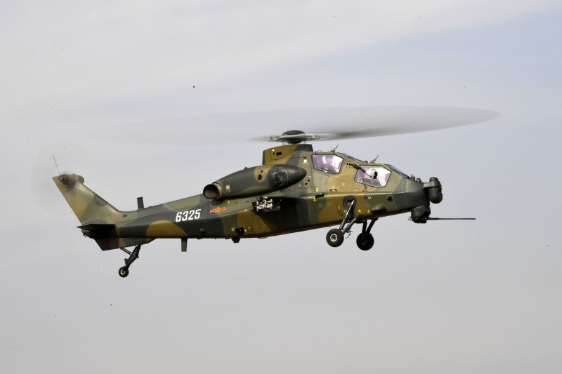 解放軍武直10直升機擾台西南空域。圖為同型機。   圖：國防部提供