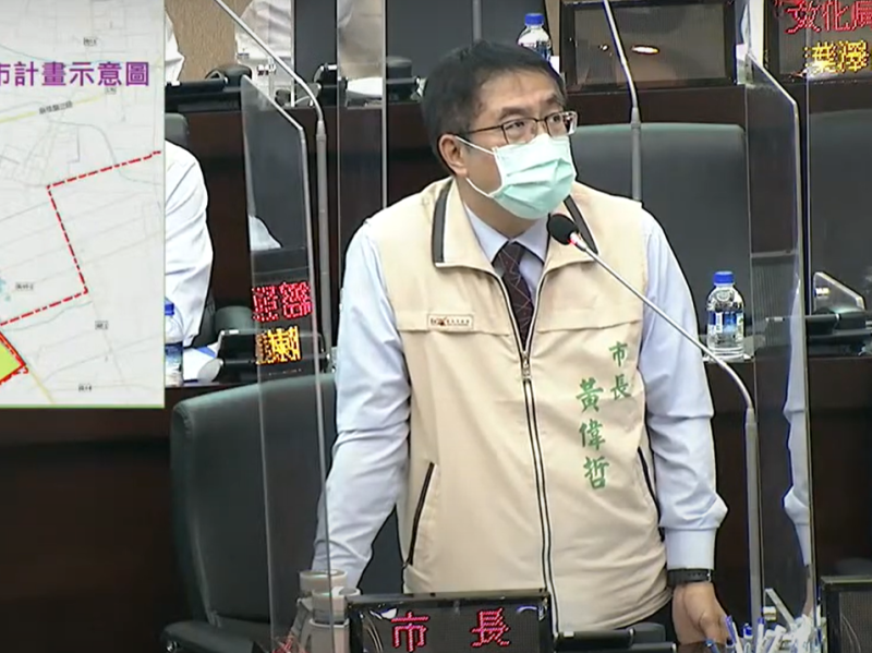 台南市長黃偉哲傳出胸悶不適。   圖：截取自台南市議會影片（資料照片）