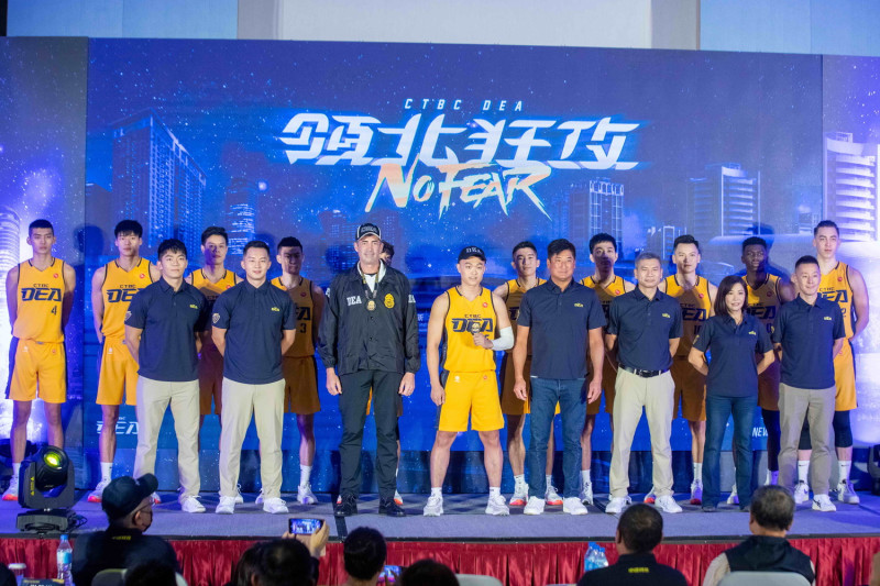 侯友宜邀市民為球隊加油，凝聚城市向心力。   圖：新北市新聞局 / 提供