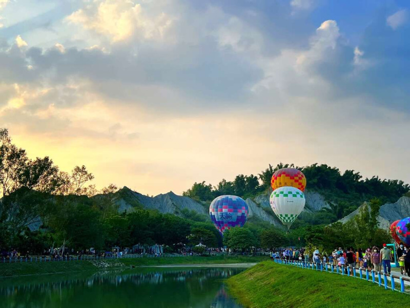 田寮月世界熱氣球繫留體驗明年可能再現。   圖：高雄市政府／提供