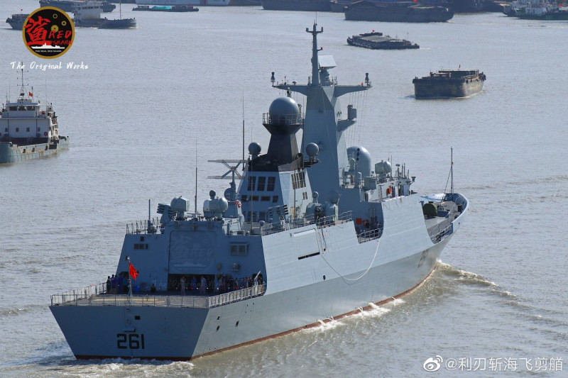 中國船舶集團交付1艘為巴基斯坦打造的054A/P型護衛艦。   圖：翻攝陸網/利刃斬海飛剪艏