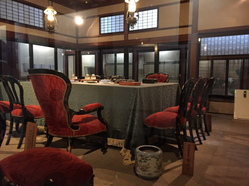 簽訂馬關條約割讓台灣的地點也是河豚料理第一號執照的春帆樓是林芳正出身林家的家業之一。 圖 : 劉黎兒攝