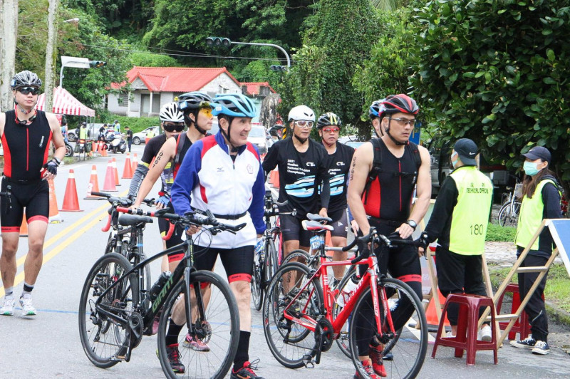 前總統馬英九14日參加「花蓮太平洋鐵人三項錦標賽」，圖為騎車賽程。   圖：擷取自馬英九臉書