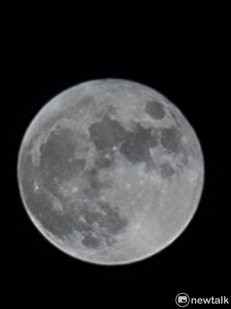 月球。   圖 : 謝步智 / 攝