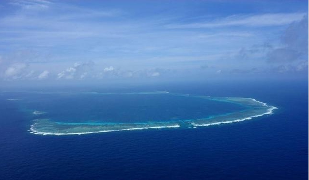 發生中、菲領土爭議的南海仁愛礁。   圖 : 翻攝自ZH中文網