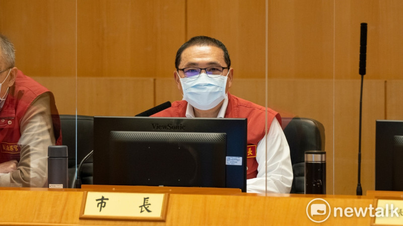 侯友宜指出，台灣目前還沒有條件「與病毒共存」，因為第２劑疫苗覆蓋率尚未達到６成以上。   圖：林昀真／攝