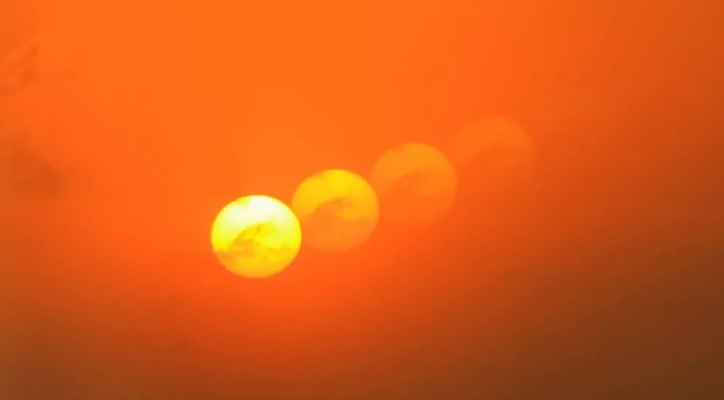 澎湖馬公市也在10月5日出現過「幻日」的奇景，天空中出現 5 個太陽   圖 : 翻攝自看見澎湖臉書