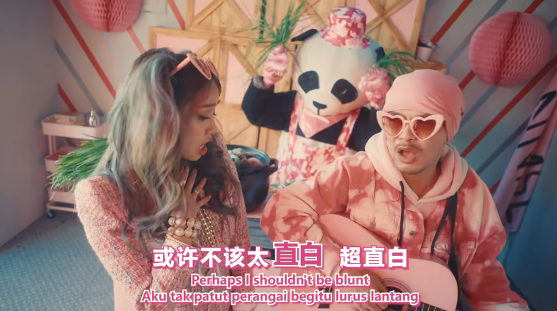 黃明志與陳芳語合作的話題性歌曲《玻璃心》，推出才短短一個多月的時間就已挺進台灣榜單。   圖：翻攝自黃明志YouTube頻道