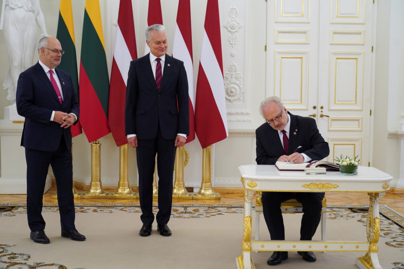 波羅的海3國表態不出席2022北京冬奧。（左起愛沙尼亞總統卡里斯、立陶宛總統瑙塞達、拉脫維亞總統李維茲）。   圖：達志影像／路透社