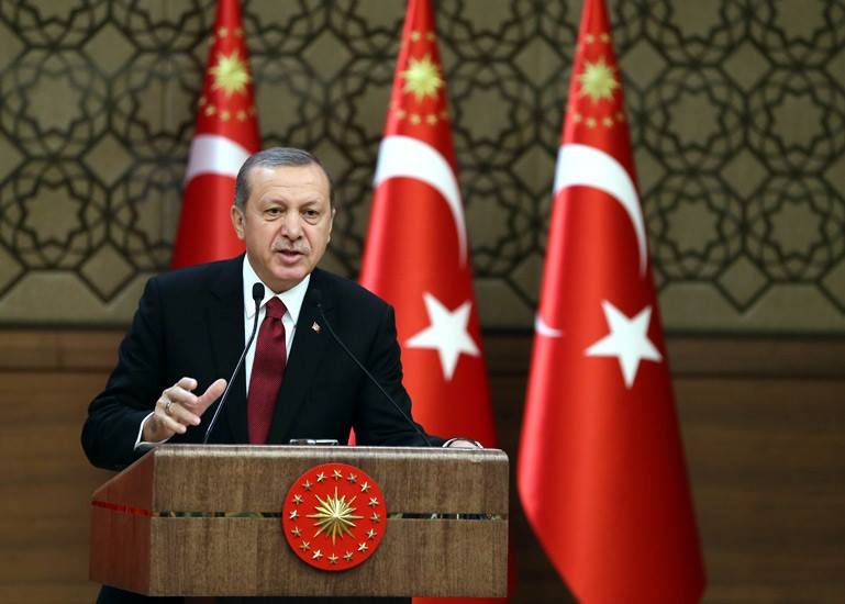 土耳其總統艾爾段在巴黎氣候大會期間曾說過，如果能證明IS的石油供應是在安卡拉的縱容下進行，他會辭職。   圖：翻攝艾爾段臉書
