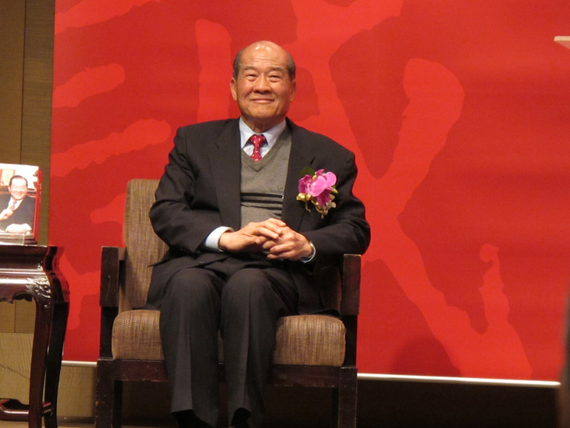 台聯主席黃昆輝25日出席「誠的力量：黃昆輝八十憶往」新書發表會。   圖：林朝億/攝
