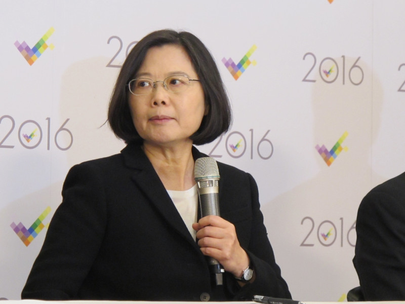 民進黨總統候選人蔡英文2日表示，她當選後，將啟動朝野協商機制，團結台灣。   圖：林朝億/攝