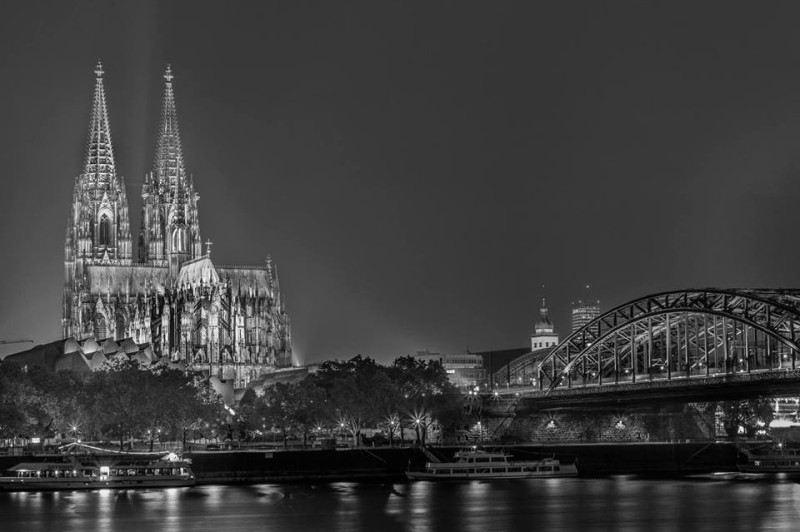 德國科隆大教堂是德國文化象徵，卻沒想到在跨年夜發生中東與北非難民的各種犯罪事件。   圖：翻攝科隆主教堂臉書