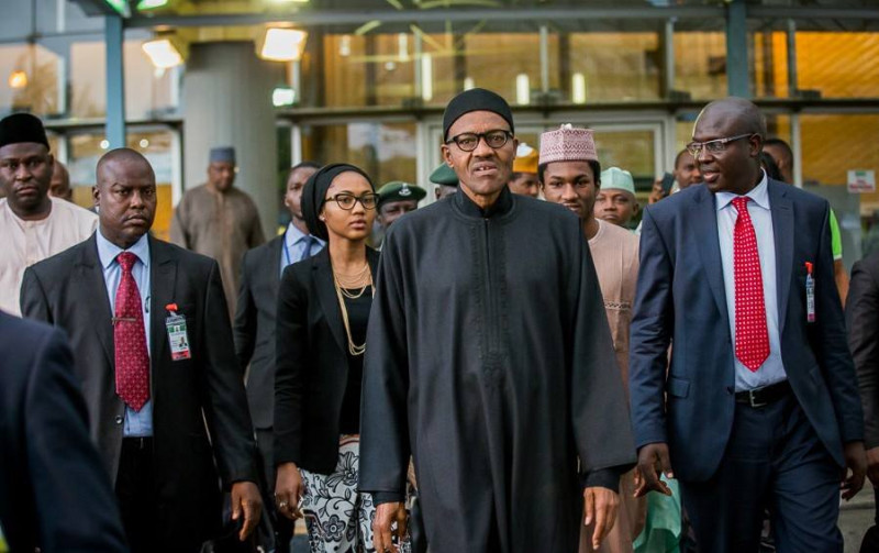 奈及利亞總統布哈里（右二）雖然是遜尼派信徒，卻也不願意與什葉派關係更惡化。   圖：翻攝布哈里臉書