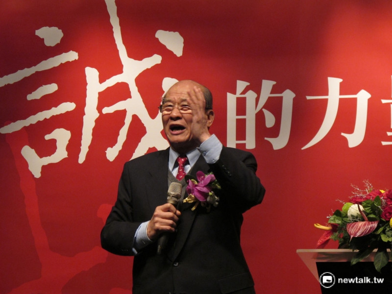 對於台灣團結聯盟無法跨過立委不分區5%門檻，台聯黨主席黃昆輝對支持者表示抱歉。   圖：新頭殼資料照片