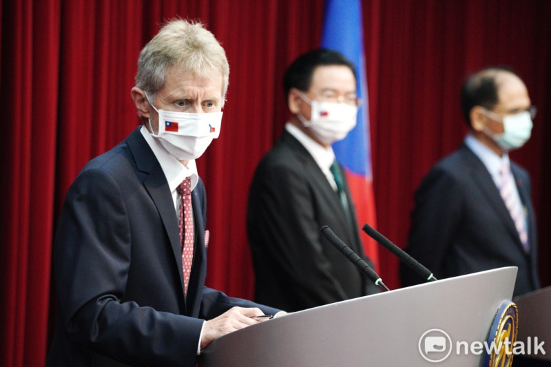 捷克參議長維特齊（左）2020年8月訪問台灣，掀起旋風，當時中國氣噗噗，開始打壓捷克經貿，仍沒能讓捷克朝野屈服。   圖：新頭殼資料照