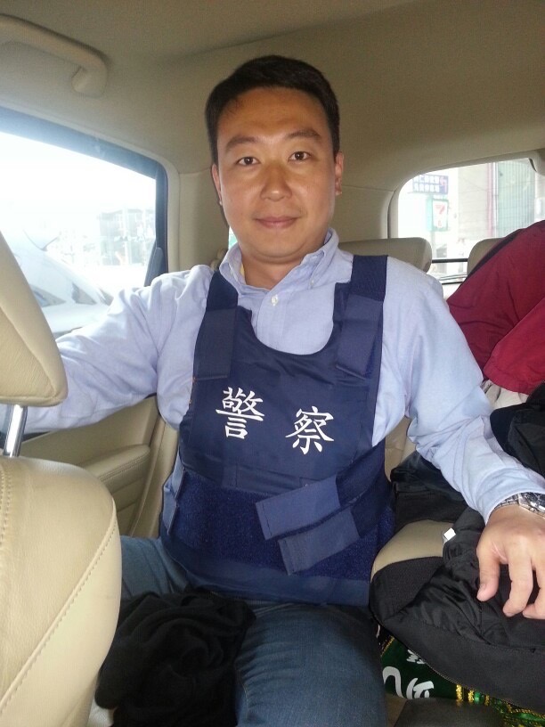 陳世凱曾經在2013年參加中二立委補選時穿防彈衣。   陳世凱/提供