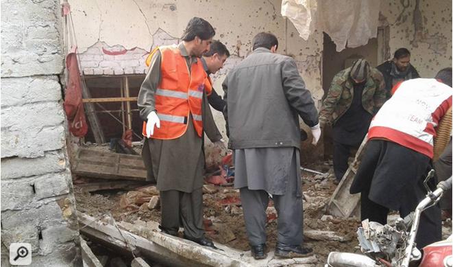 巴基斯坦西北部19日傳出自殺炸彈攻擊，造成至少10死35傷。   圖:翻攝DAWN網站