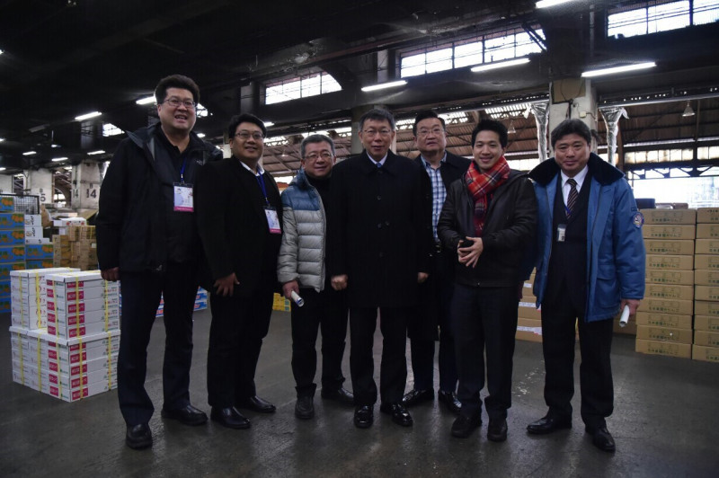 台北市長柯文哲訪日行程第3天，26日上午前往即將搬遷的築地市場參訪。   圖：台北市政府提供