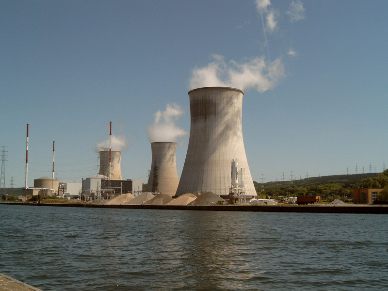德國亞琛市宣布，基於安全理由，將對鄰國比利時的核電廠提起訴訟。圖為比利時蒂昂日核電廠。   圖：翻攝自維基百科。
