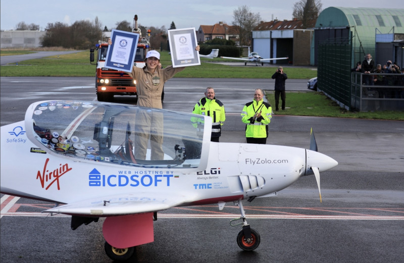 19 歲飛行員扎拉·盧瑟福（Zara Rutherford）不僅打破了無人陪伴環遊世界的紀錄，現在還擁有第一位駕駛超輕型飛機環遊世界的女性頭銜，更是第一個獨自環遊世界的比利時人。   圖：達志影像/路透社