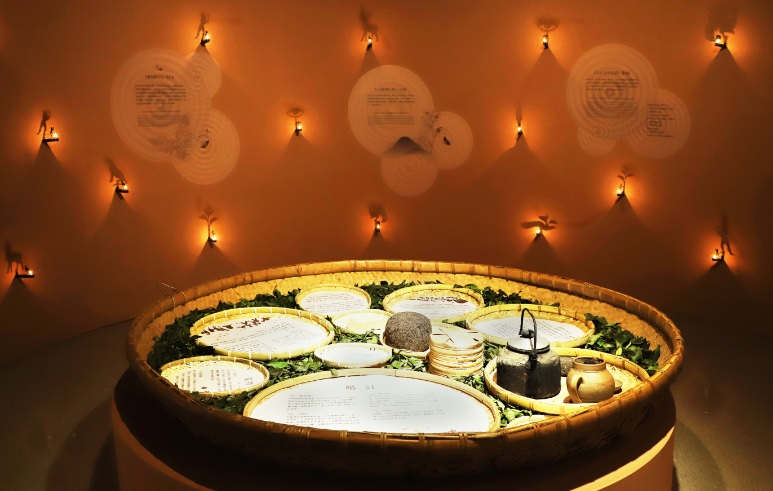 「津甘馧」特展展出難得一見的少數民族茶禮俗與神話故事。   圖：新北市文化局提供