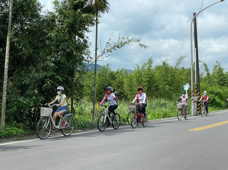 適合全家大小參與的戶外單車運動。   圖：新北市體育處提供