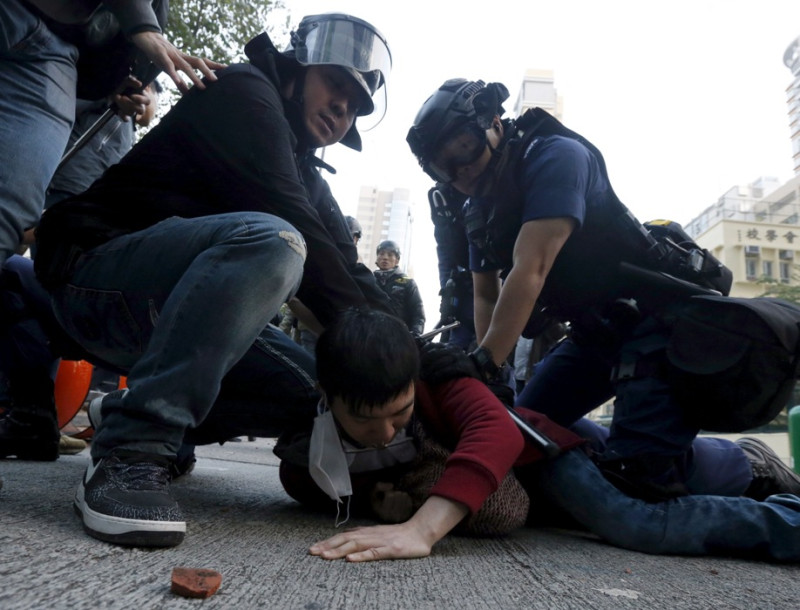 香港9日凌晨發生警方與示威者衝突後，大陸外交部11日首次回應，稱這是「由個別本土激進分離組織為主策動的暴亂事件」。   圖：達志影像/路透社