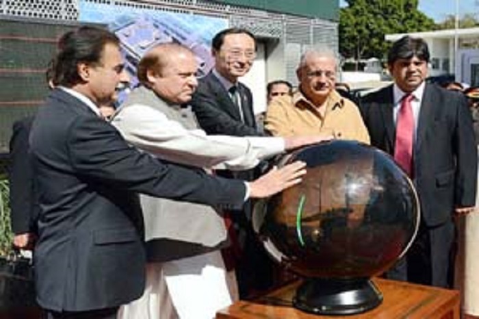 巴基斯坦的國會殿堂全面改採使用太陽能發電的電力系統，23日舉行啟用儀式。   圖：翻攝自Associated Press Of Pakistan官網