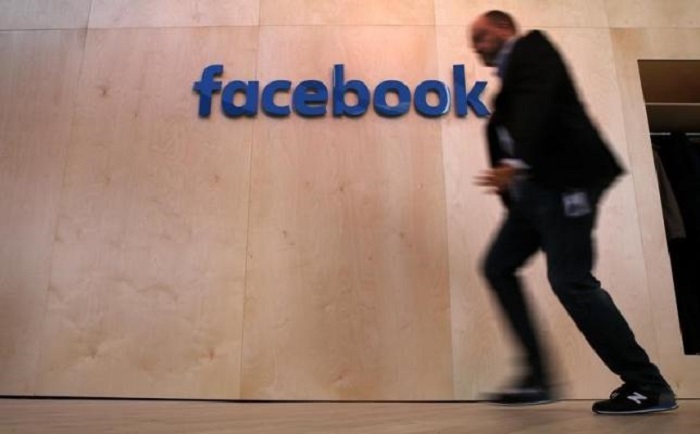 德國聯邦政府反壟斷審查機關「卡特爾調查局」(FCO)正在對臉書(Facebook)進行調查，他們懷疑臉書濫用市場力量、違反了資訊保護相關法律。   圖：翻攝REUTERS/FABRIZIO BENSCH