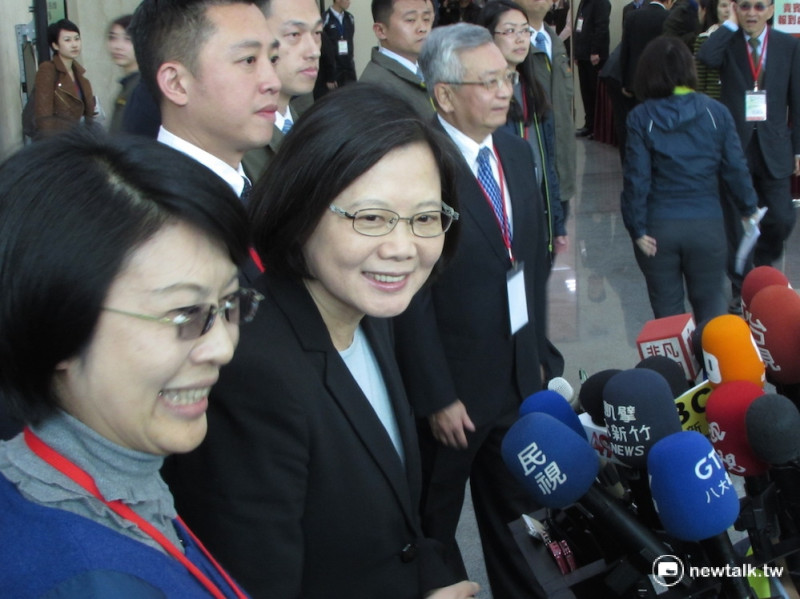 總統當選人蔡英文20日上午出席「台灣中醫藥臨床學術大會」，她在致詞中以中醫比喻台灣現況，認為台灣不論是政治、經濟或社會，都需要好好調理。   圖：新頭殼資料照片