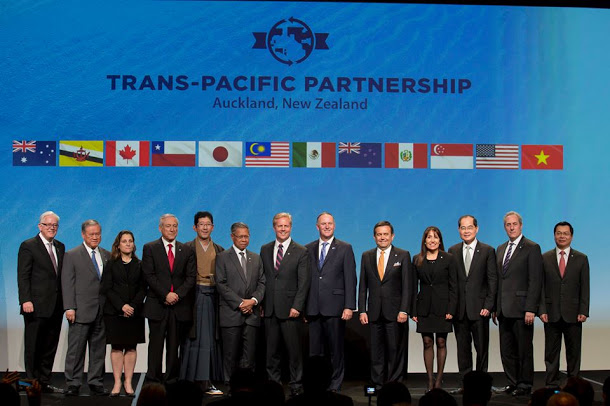 美國總統參選人希拉蕊、川普都對跨太平洋伙伴關係協定（TPP）表達反對立場，日本經團連會長榊原定征感到憂心。圖為12國首長2月初在紐西蘭簽署TPP。    圖：翻攝紐西蘭總理基伊臉書