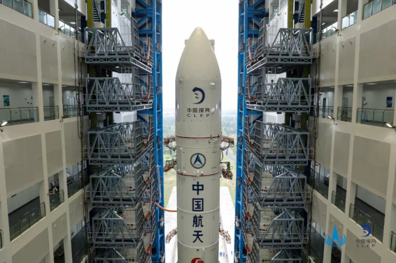  中國嫦娥 5 號 T1 任務於 2014 年 10 月發射的長征三號丙運載火箭。 圖 : 翻攝自Starxgo 星空誌 