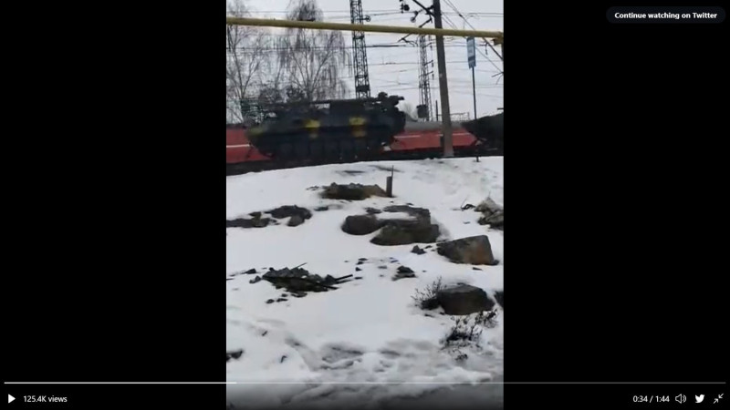 在別爾哥羅德郊區的火車上發現，大量坦克、 BMP 步兵戰車和火砲   圖：擷取自@GirkinGirkin的Twitter