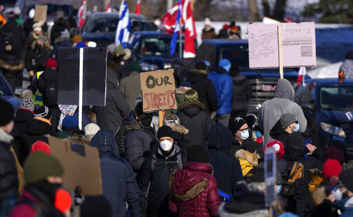 加拿大政府首次援引《緊急情況法》，以阻止「自由車隊」抗議民眾集結。   圖：達志影像/美聯社