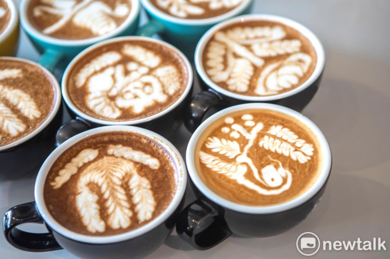 4大超商於228連假期間祭出咖啡優惠。   圖：新頭殻資料照