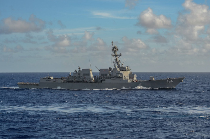 國防部今證實，一艘美國海軍驅逐艦航經台灣海峽。   圖：翻攝自USS Ralph Johnson - DDG 114臉書