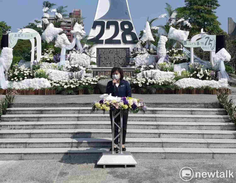嘉義市長黃敏惠出席228追思紀念會，表示希望藉由追思會撫平家屬的傷痛。   圖：蔡坤龍/攝