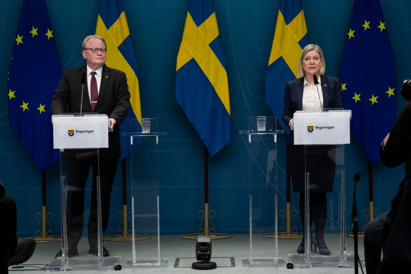 瑞典今天也宣布，將打破一項不輸送武器到戰亂中國家的慣例，輸送反戰車發射器等軍事裝備到烏克蘭。   圖/瑞典總理安德森（Magdalena Andersson）臉書粉專