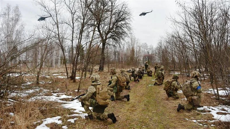 俄烏戰爭持續進行，不僅烏克蘭士兵，也有許多外國志願軍加入戰鬥。   圖：翻攝自烏克蘭陸軍參謀總部臉書（資料照）