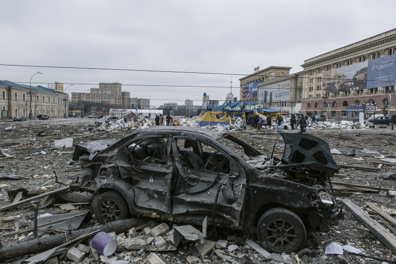 烏克蘭哈爾科夫（Kharkiv）市政廳大樓遭到俄軍砲擊。   圖：達志影像／美聯社（資料照）